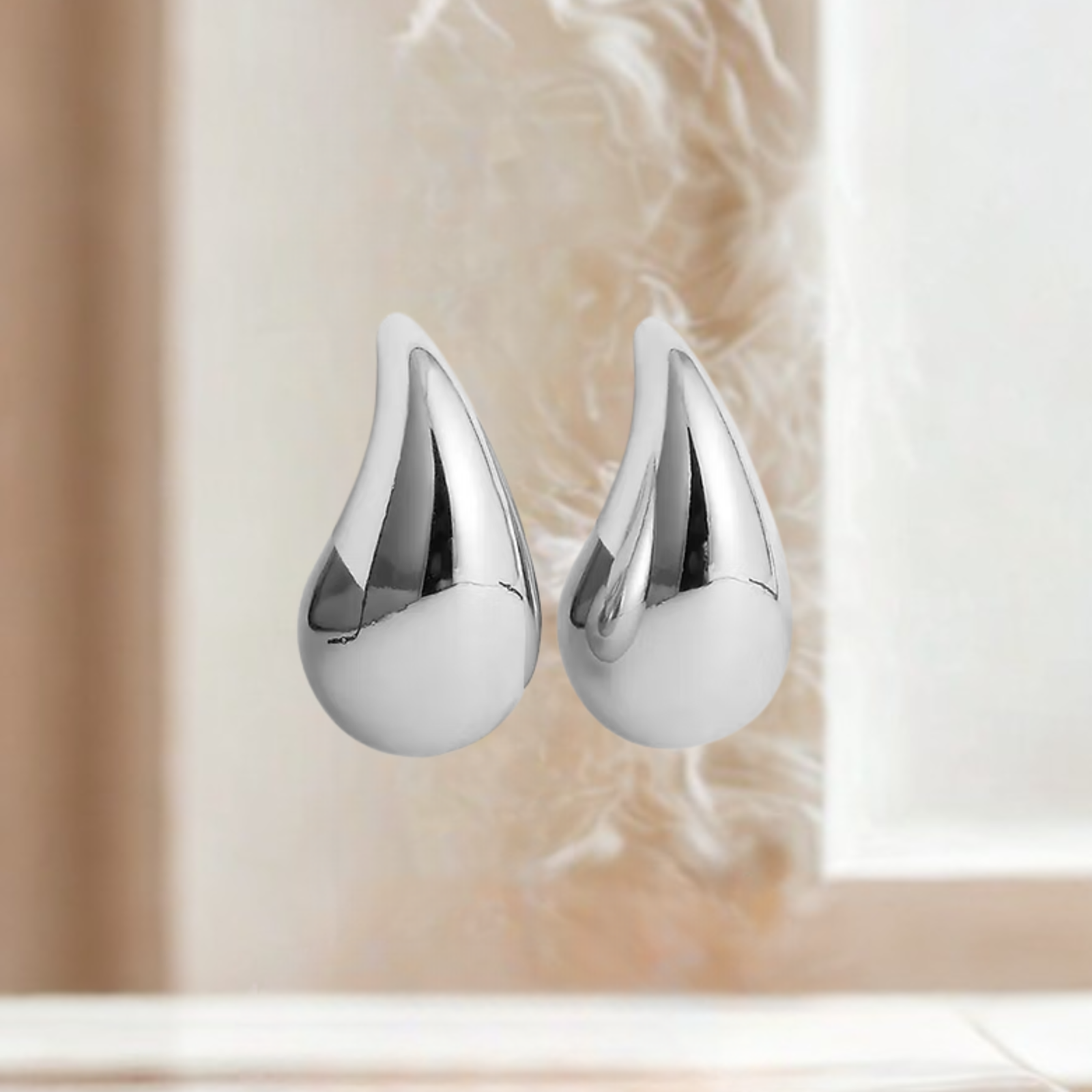TEAR DROP EARRING SILVER
