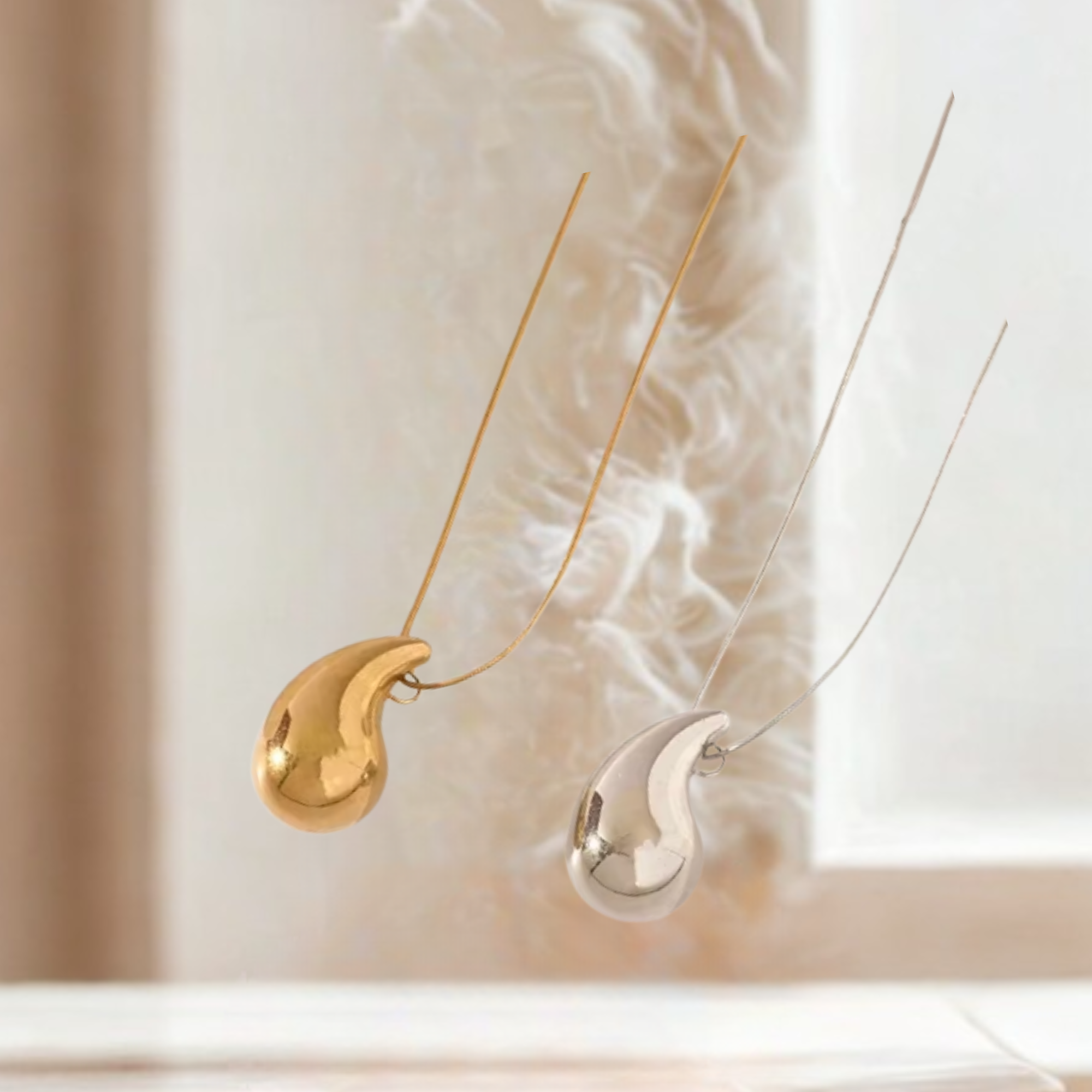 Teardrop silver necklace